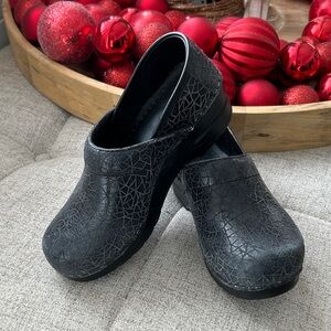 Sanita Danish Clogs – Women’s EU 36 (US 5.5–6) – Black – Made in Denmark